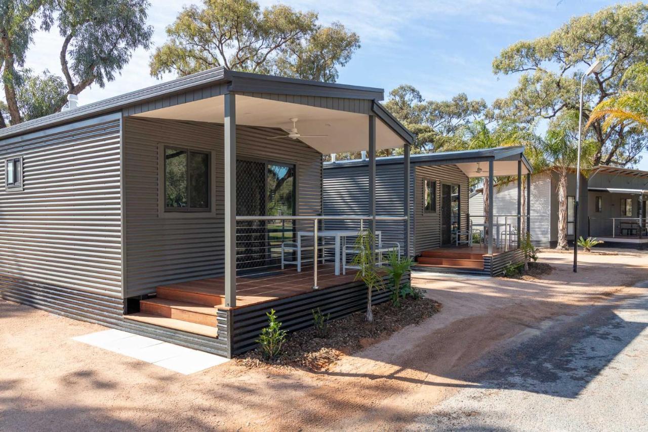 Big4 Renmark Riverfront Holiday Park ภายนอก รูปภาพ