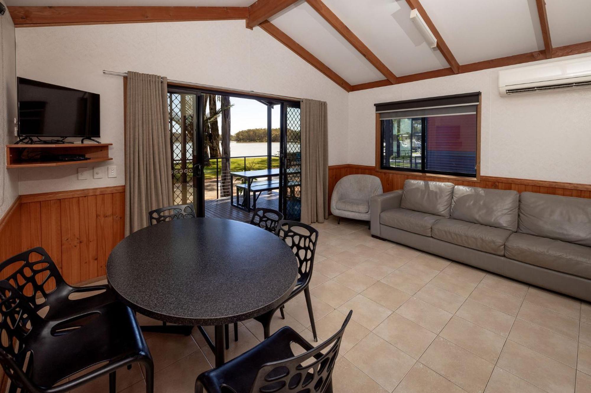 Big4 Renmark Riverfront Holiday Park ภายนอก รูปภาพ