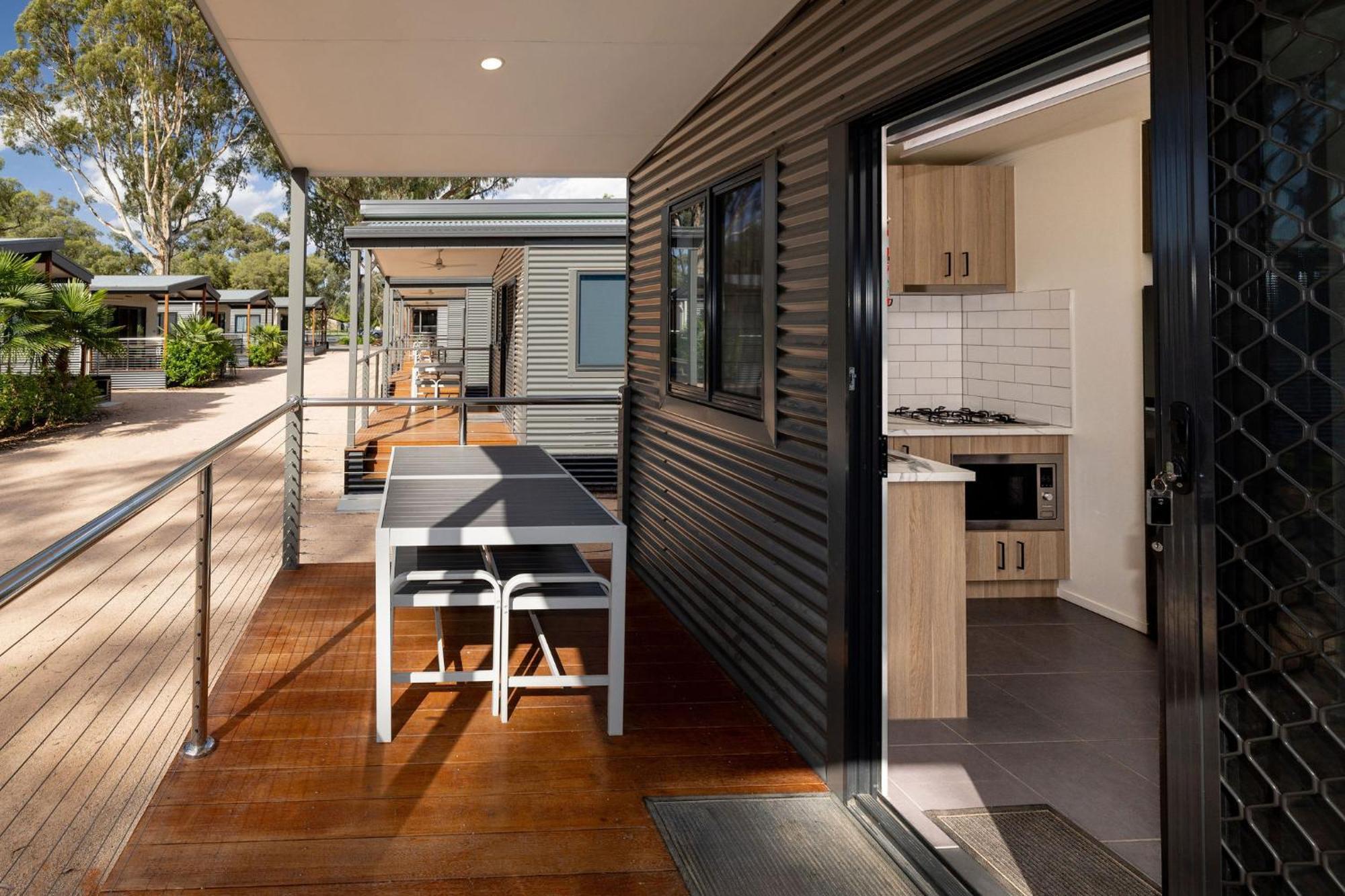 Big4 Renmark Riverfront Holiday Park ภายนอก รูปภาพ