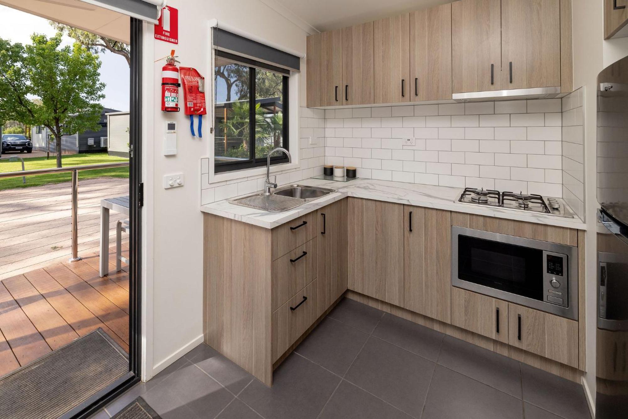 Big4 Renmark Riverfront Holiday Park ภายนอก รูปภาพ