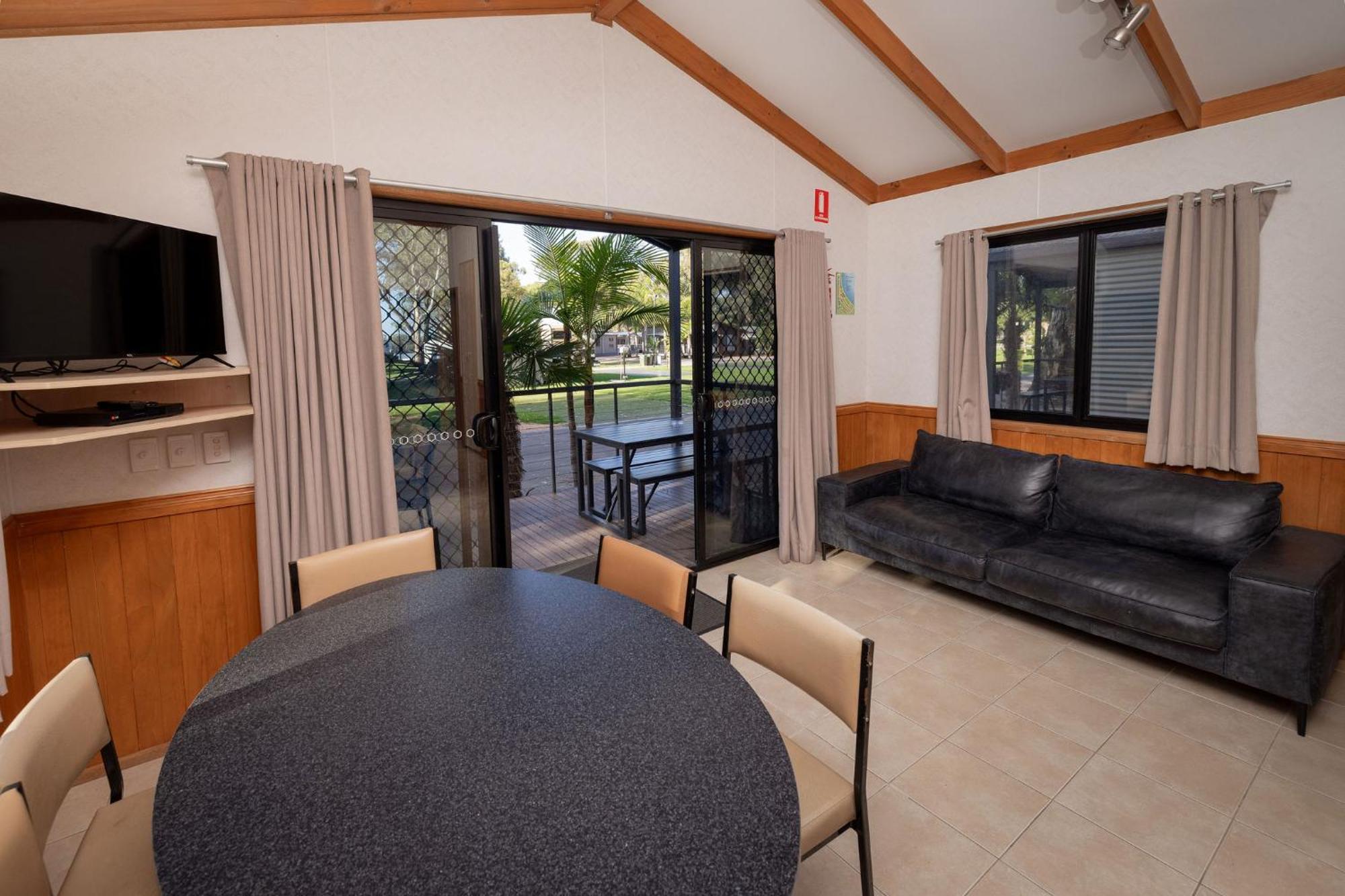 Big4 Renmark Riverfront Holiday Park ภายนอก รูปภาพ