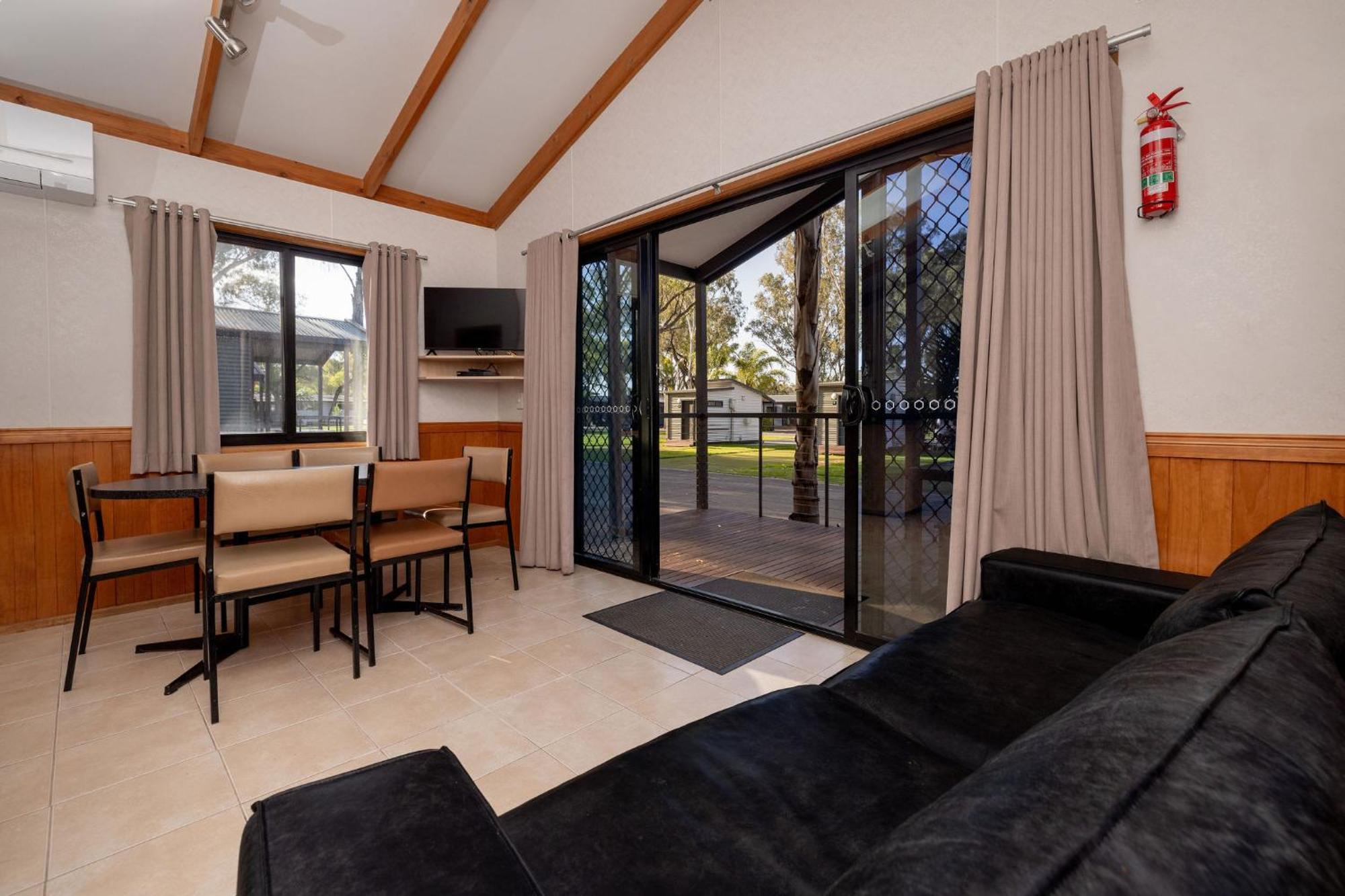 Big4 Renmark Riverfront Holiday Park ภายนอก รูปภาพ