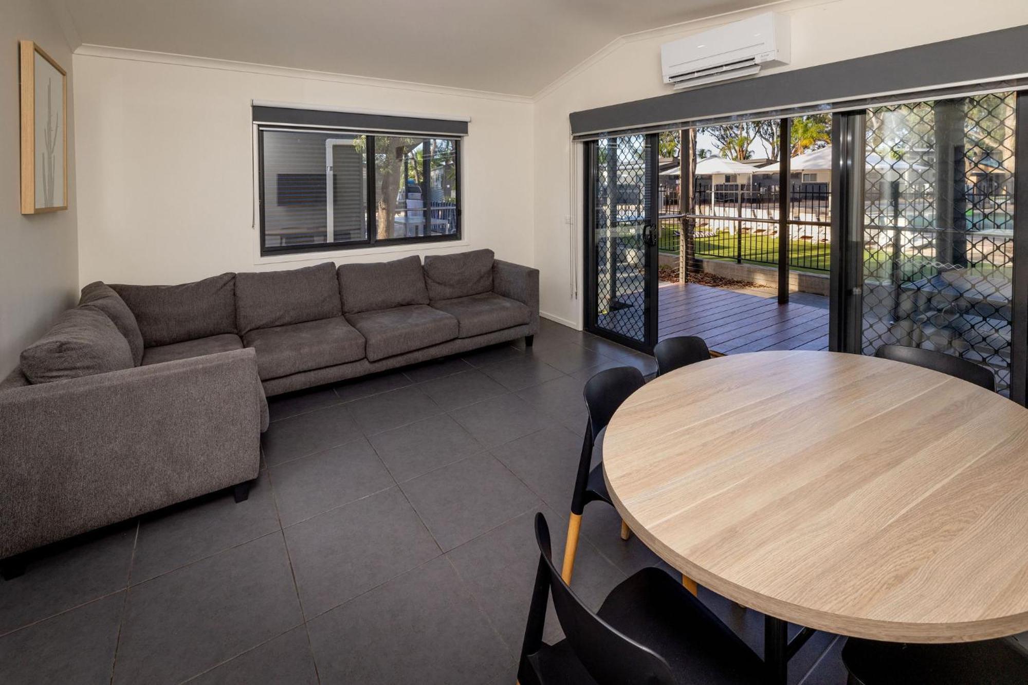 Big4 Renmark Riverfront Holiday Park ภายนอก รูปภาพ