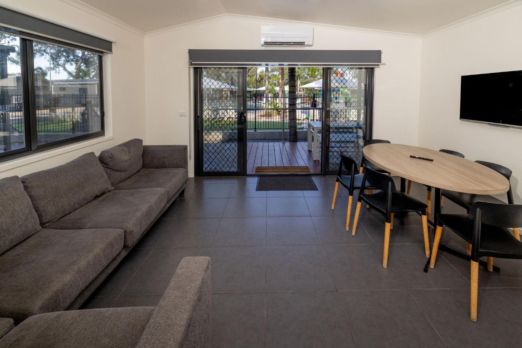 Big4 Renmark Riverfront Holiday Park ภายนอก รูปภาพ
