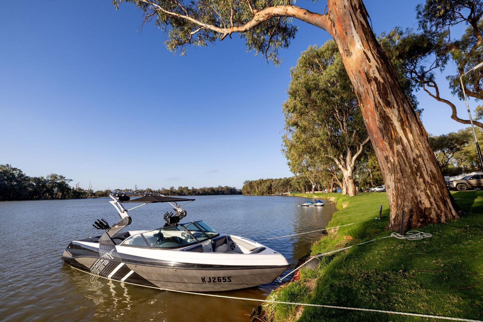 Big4 Renmark Riverfront Holiday Park ภายนอก รูปภาพ