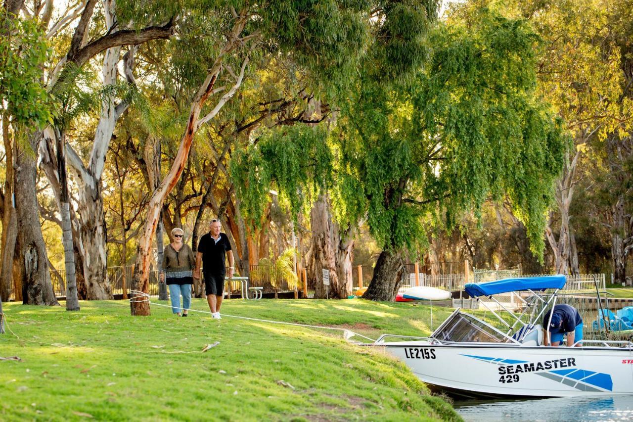 Big4 Renmark Riverfront Holiday Park ภายนอก รูปภาพ