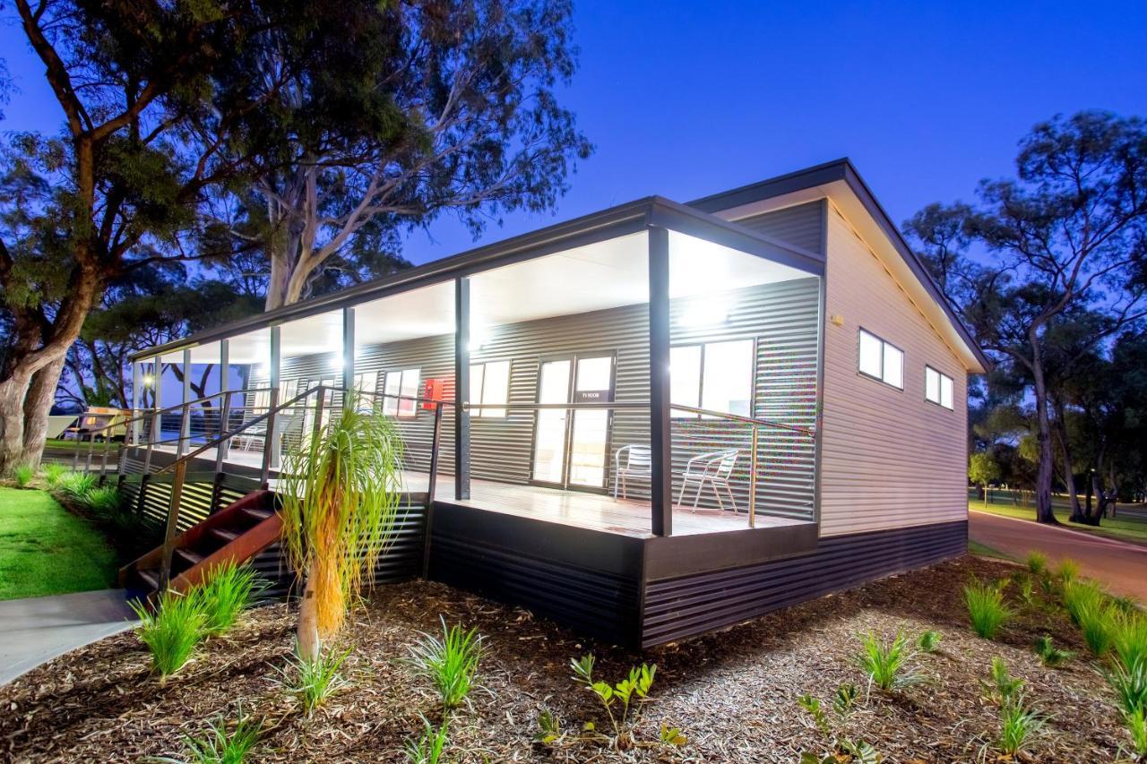 Big4 Renmark Riverfront Holiday Park ภายนอก รูปภาพ