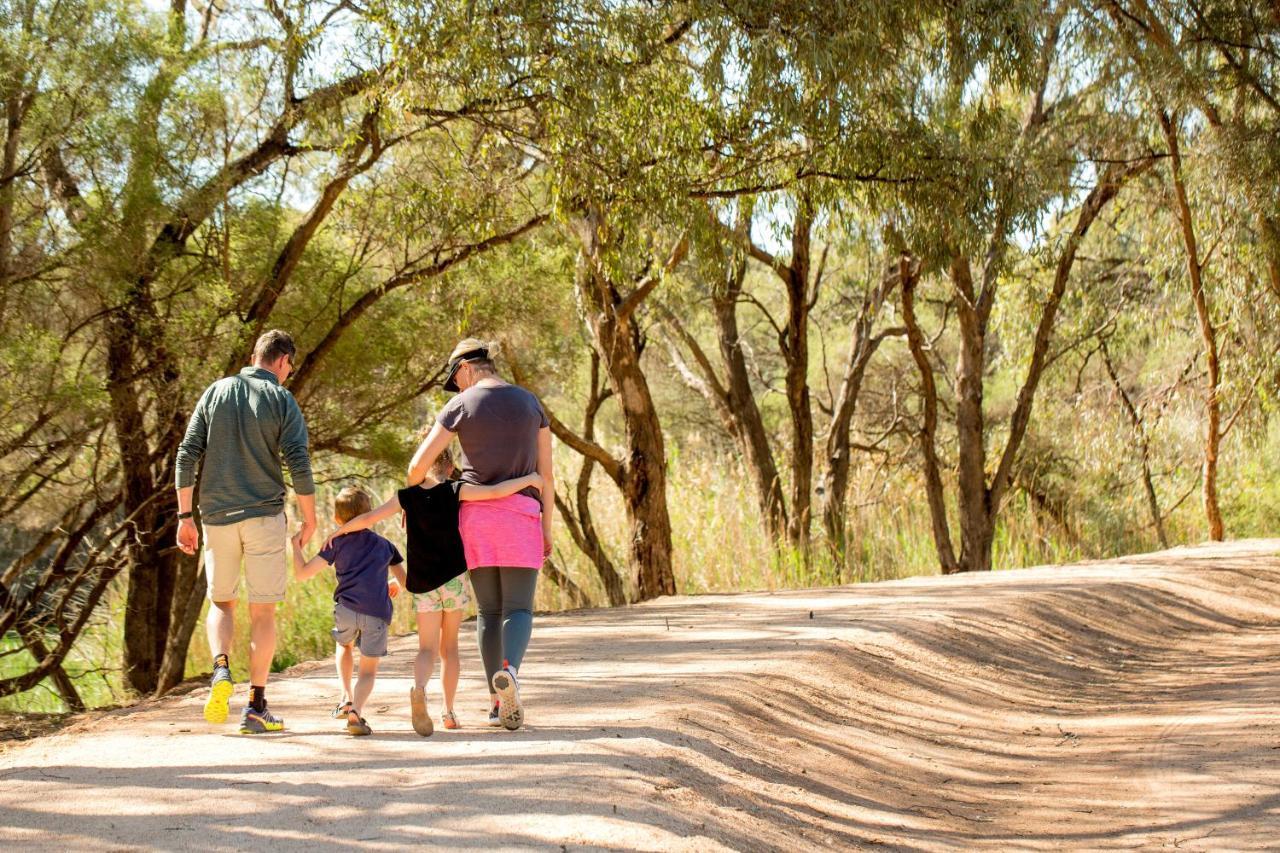 Big4 Renmark Riverfront Holiday Park ภายนอก รูปภาพ