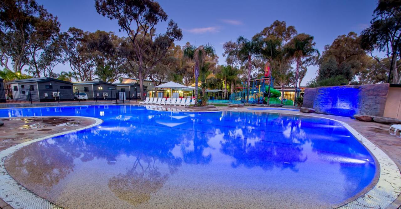 Big4 Renmark Riverfront Holiday Park Hotel ภายนอก รูปภาพ